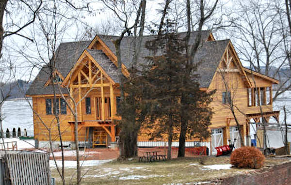 Redwood Siding SAP B Near Clear installed on Timberframe Home in New York