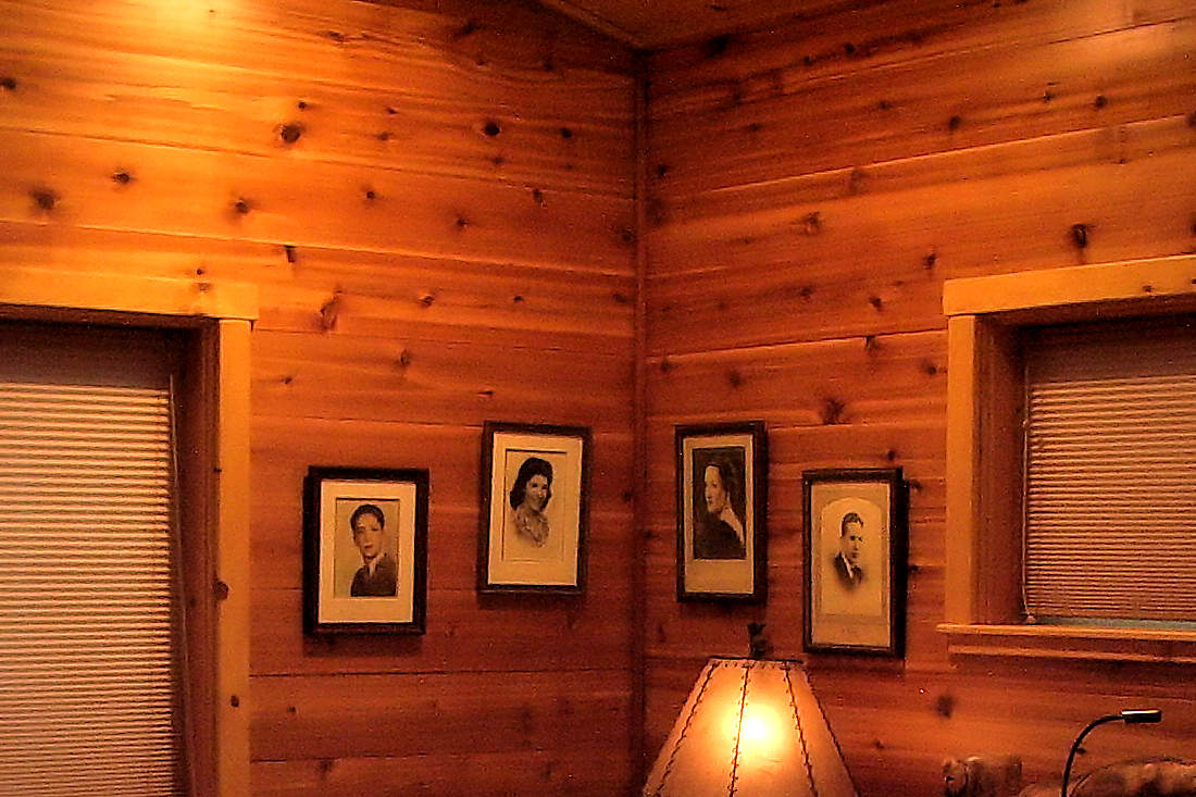 1x8 Tongue & Groove Flush Joint Customer Select Red Cedar Paneling home in CA