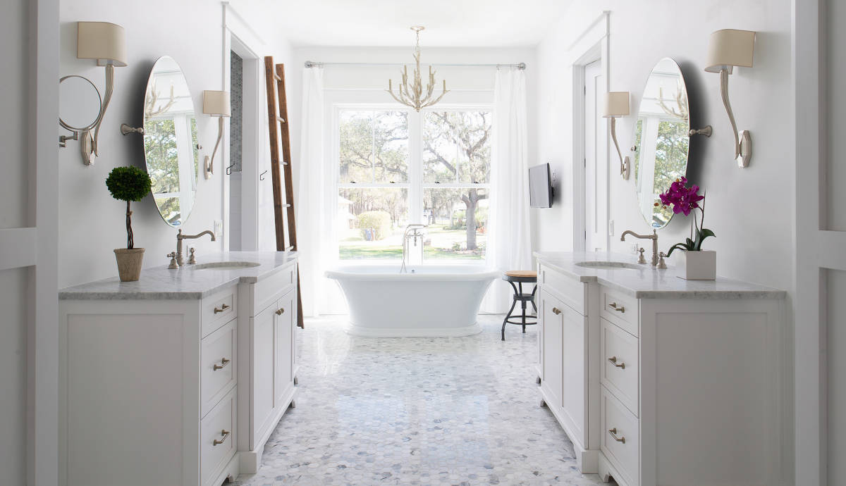 MASTER BATH - painted shiplap paneling